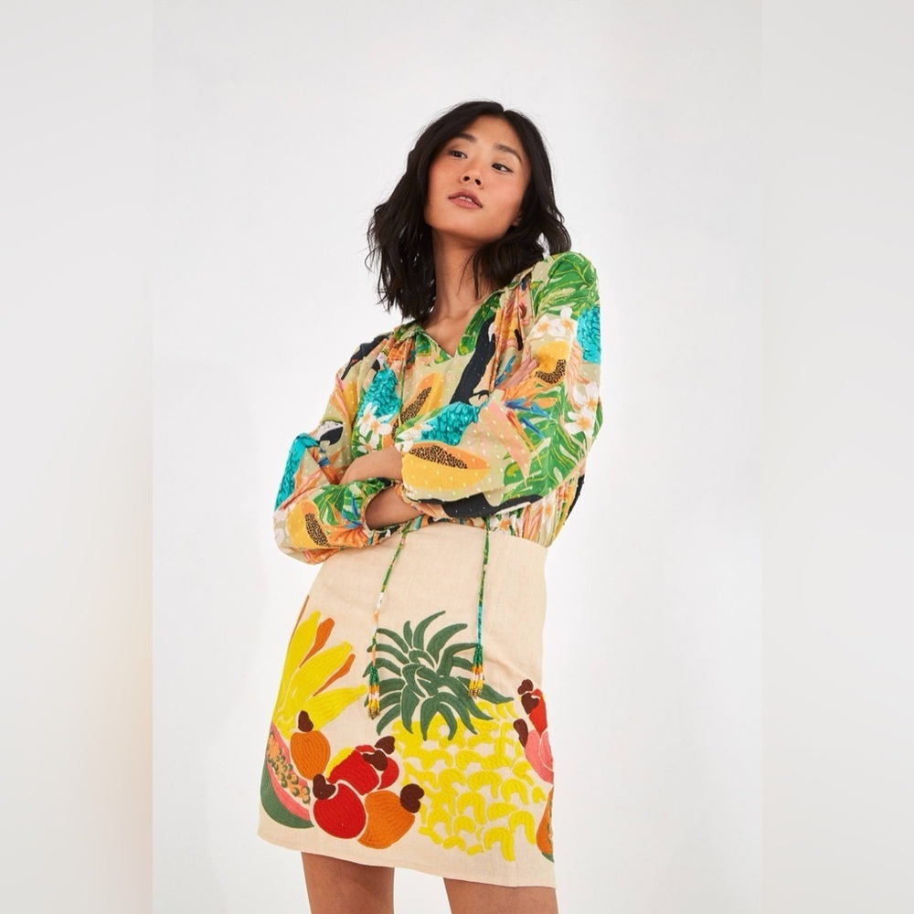 FARM Rio Embroidered Fruit Skirt 100% linen NWT large